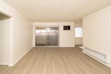 Main picture of 112 E Alhambra Rd
