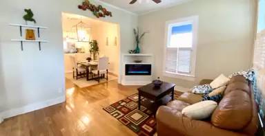 Main picture of 1211 Santa Monica St