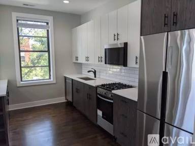 Main picture of 2957 N Milwaukee Ave