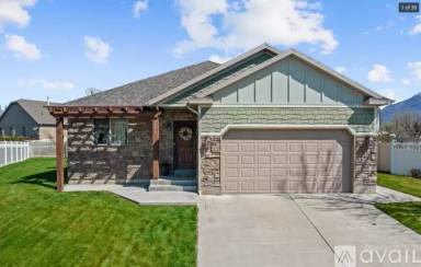 Main picture of 568 S 360 East Cir