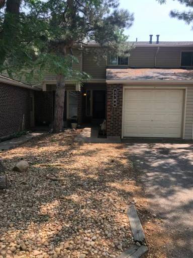 Main picture of 1704 Ostia Cir