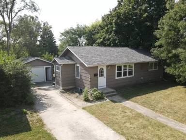 Main picture of 278 Village Dr