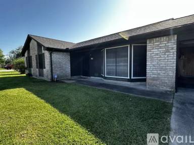 Main picture of 301 Cottonwood Blvd