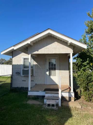 Main picture of 5611 Irwin Rd