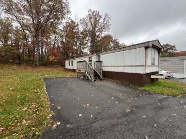 Main picture of 170 Oakcrest Dr