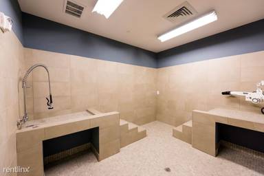 Main picture of 7165 Avalon Blvd