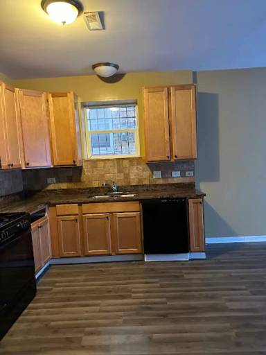 Main picture of 1516 S Komensky Ave