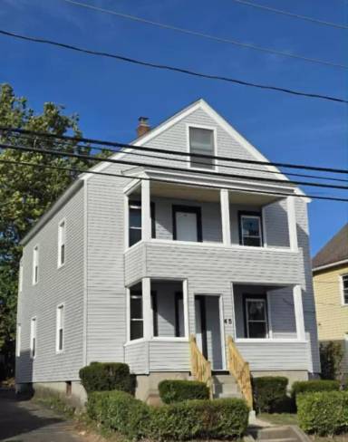 Main picture of 45 Clinton St