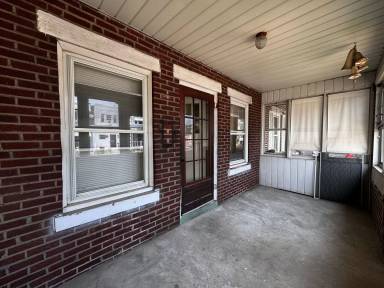 Main picture of 930 McDowell Ave