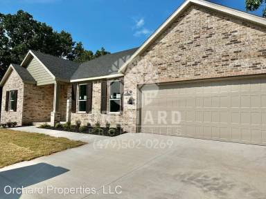 Main picture of 8 Bonhill Ln