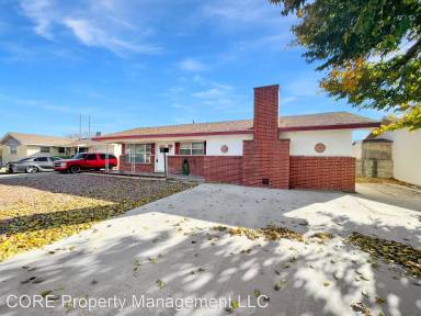 Main picture of 1015 W Copper Ave