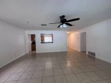Main picture of 8610 Oak Bluff Dr
