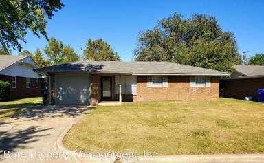 Main picture of 223 W Ridge Rd