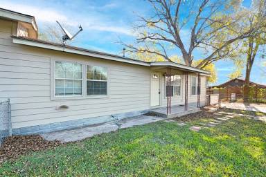 Main picture of 1401 Coco Ln