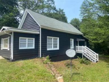 Main picture of 10 Sanford Ave