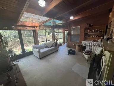 Main picture of 604 Milligan Dr