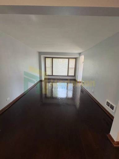 Main picture of 10123 S Eberhart Ave