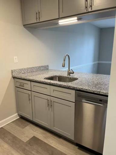 Main picture of 585 Starlight Dr