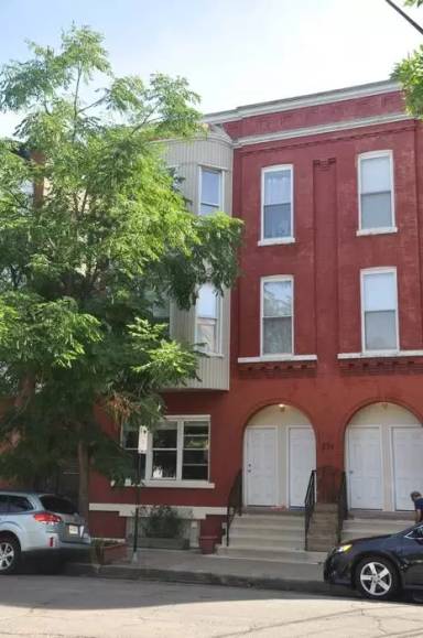 Main picture of 711 N Hoyne Ave