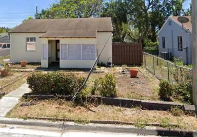 Main picture of 523 W 2nd St