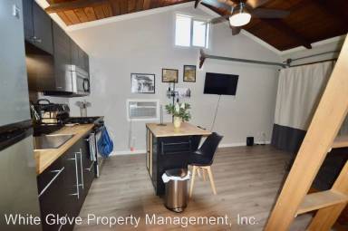 Main picture of 214 Drake Ave