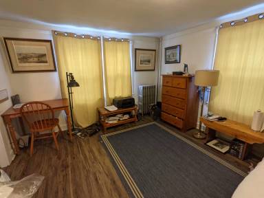 Main picture of 32 W Wheelock St