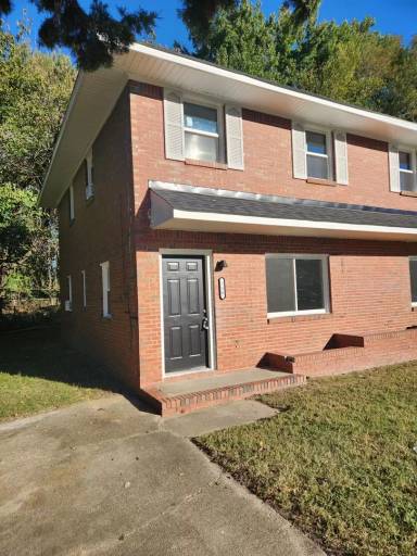 Main picture of 716 Cavalier Blvd