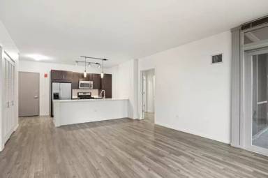 Main picture of 3782 N Halsted St