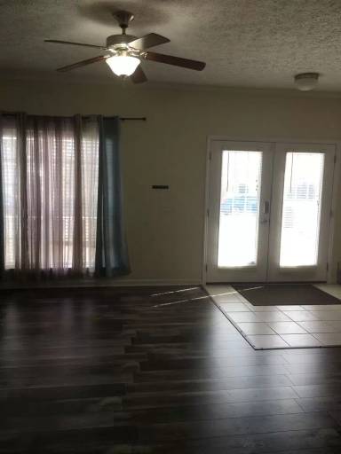 Main picture of 2615 Oakmont Dr