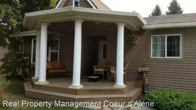Main picture of 10708 N Oxford Dr