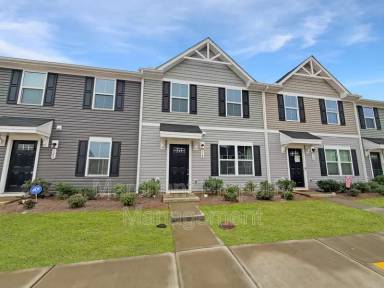 Main picture of 518 Hampton Townes Dr