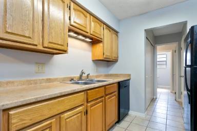 Main picture of 466 Crabapple Ct