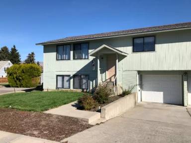 Main picture of 609 Princeton Ave N