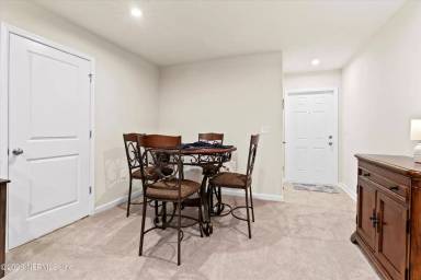 Main picture of 5893 Creekside Crossing Dr