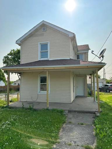 Main picture of 141 N Riverside Dr