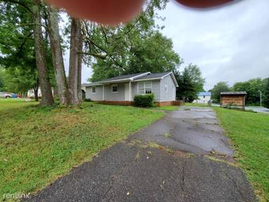 Main picture of 10 Windmill Dr