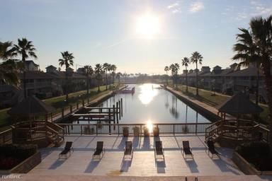 Main picture of Island Bay Resorts