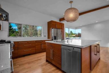 Main picture of 2677 Glendale Blvd
