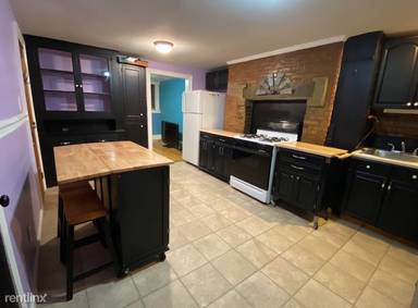 Main picture of 135 Bloomfield St