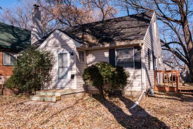 Main picture of 1911 1st St SW