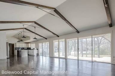 Main picture of 6802 S Florence Ave