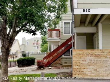 Main picture of 910 S Dawson Way