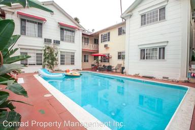 Main picture of 12000 Moorpark St