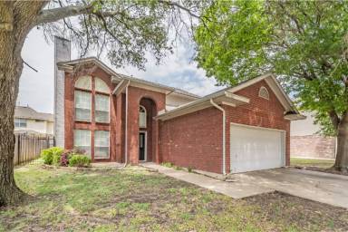 Main picture of 2136 Stoneridge Dr