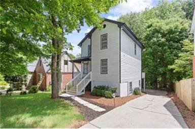 Main picture of 2299 Boulevard Granada SW