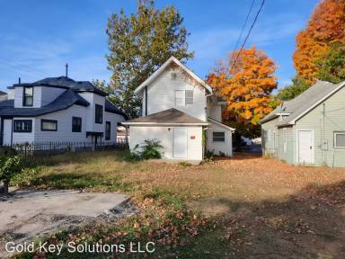 Main picture of 1820 Central Ave