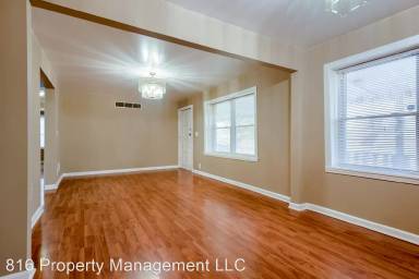 Main picture of 815 Ewing Ave