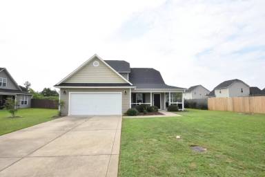 Main picture of 468 Gable Dr
