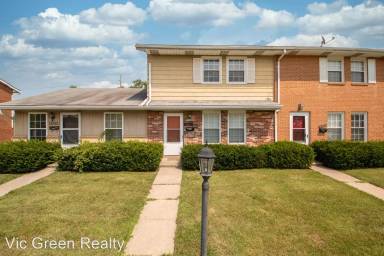 Main picture of 660 Randler Ave