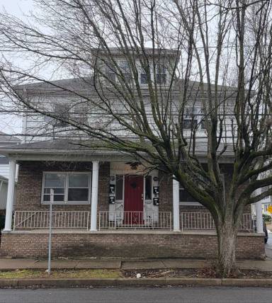 Main picture of 365 Northampton St